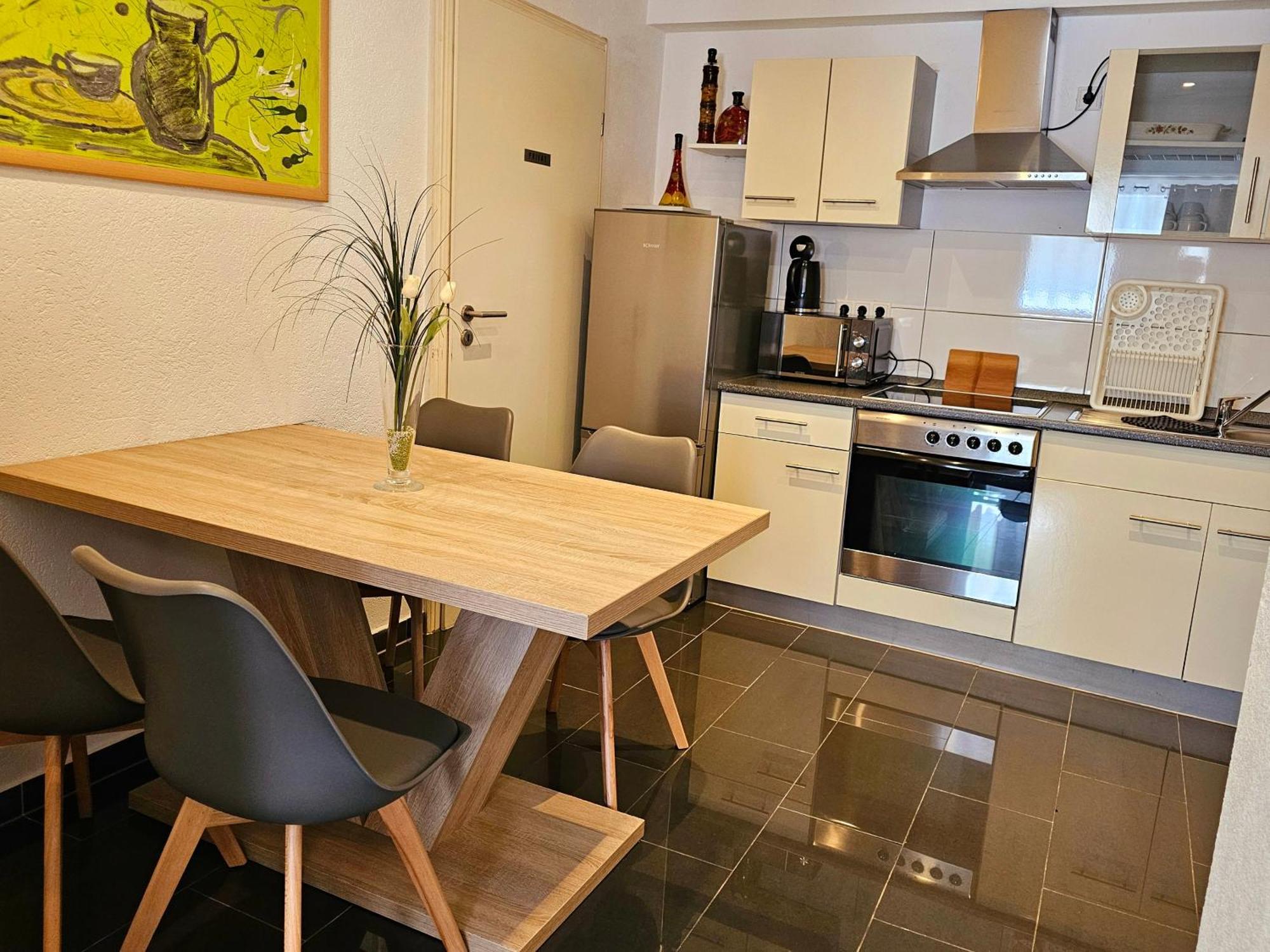 Gaesteappartement Viktoria Зинсхайм Экстерьер фото