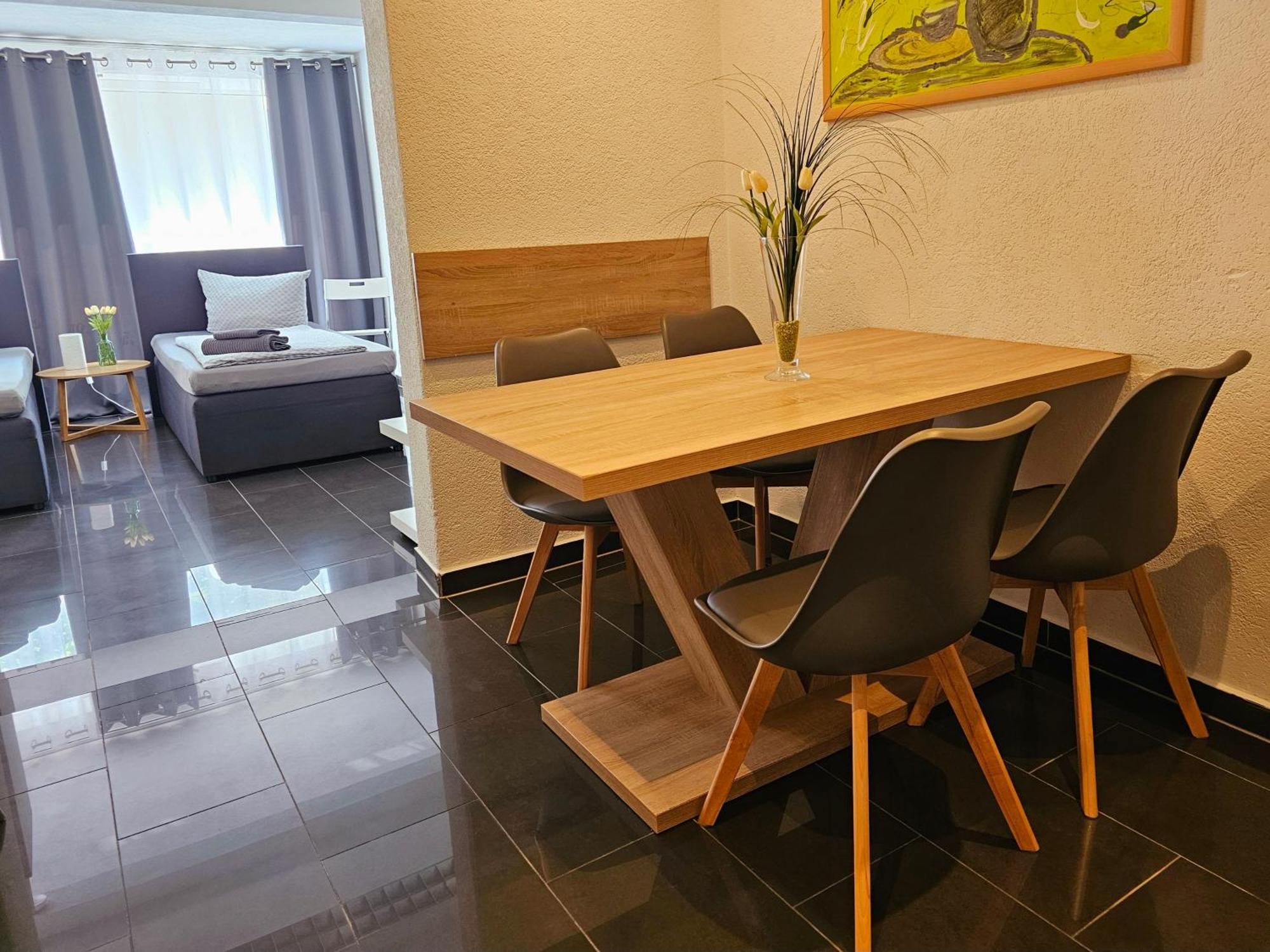 Gaesteappartement Viktoria Зинсхайм Экстерьер фото